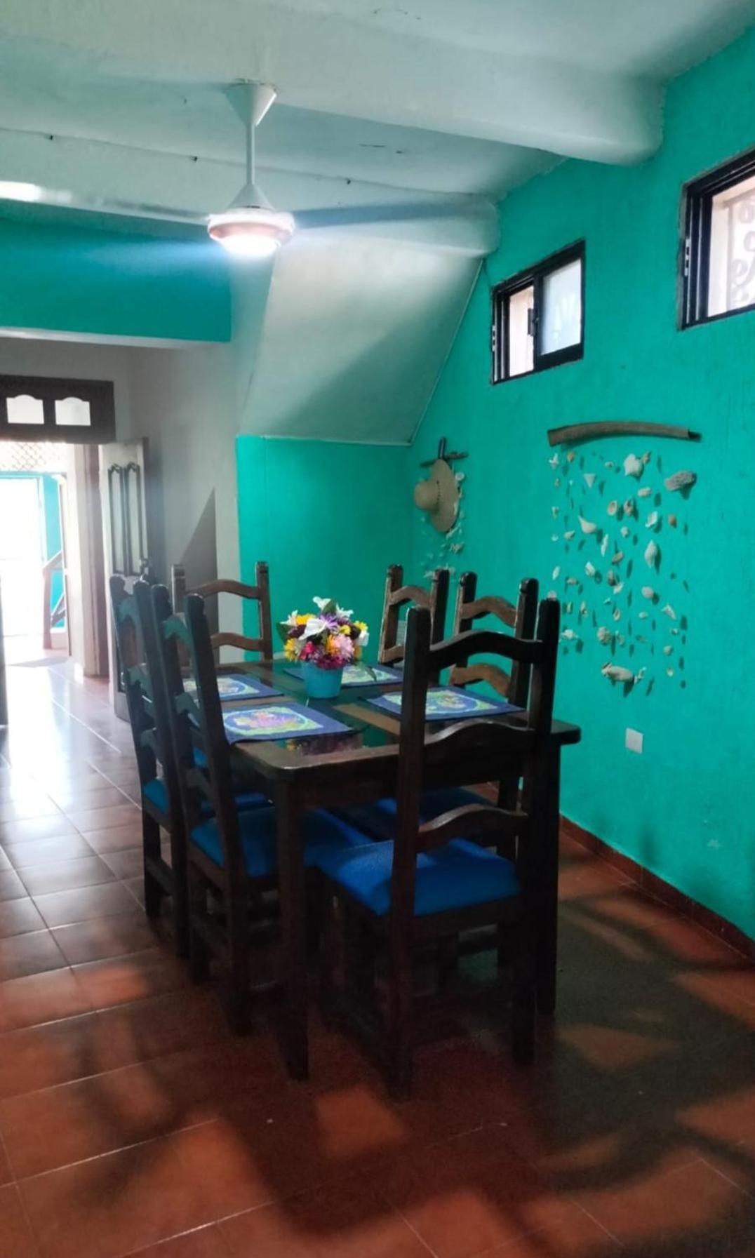 Malecon Beach House In Progreso 1 Block From Beach المظهر الخارجي الصورة