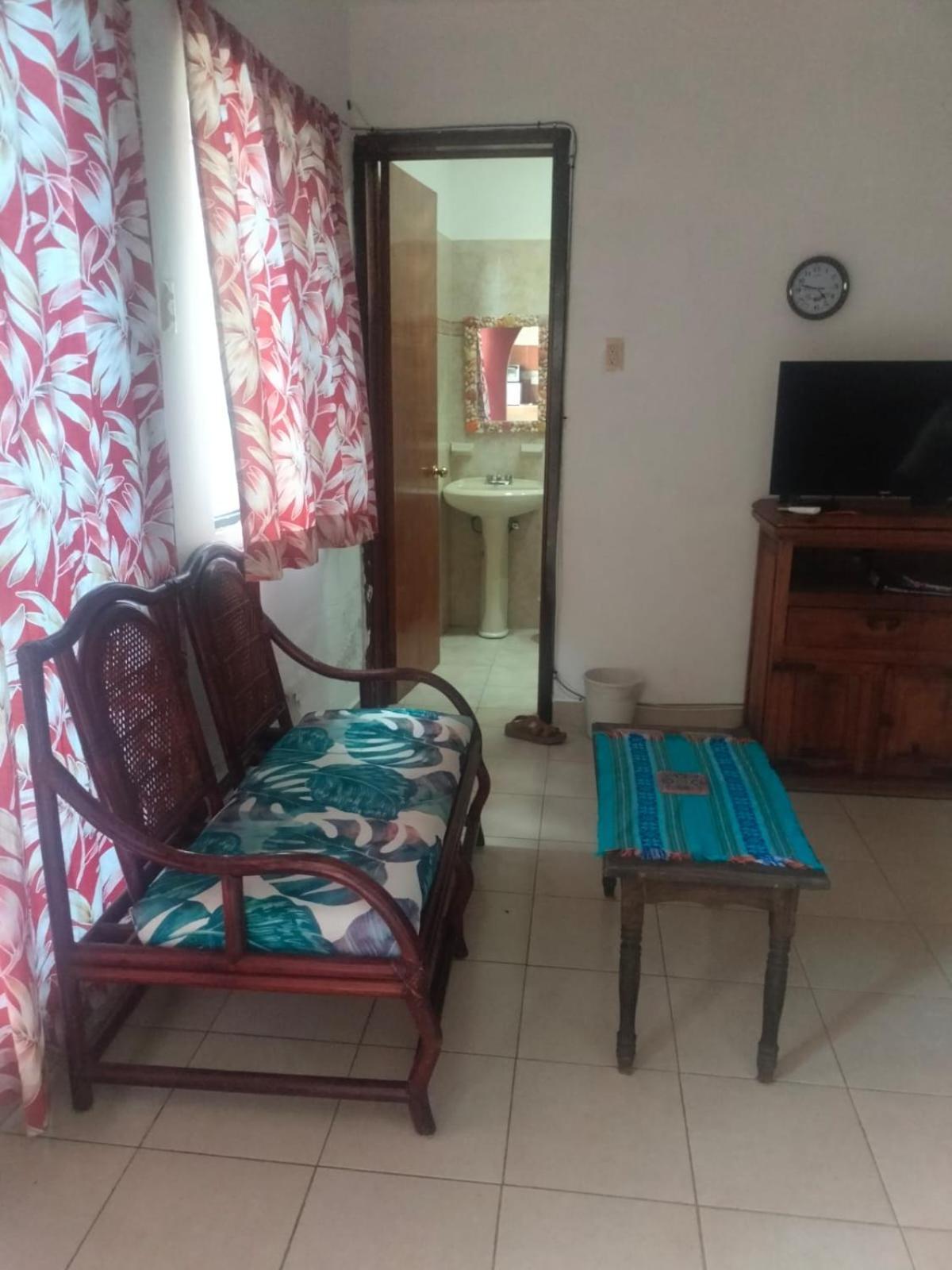 Malecon Beach House In Progreso 1 Block From Beach المظهر الخارجي الصورة